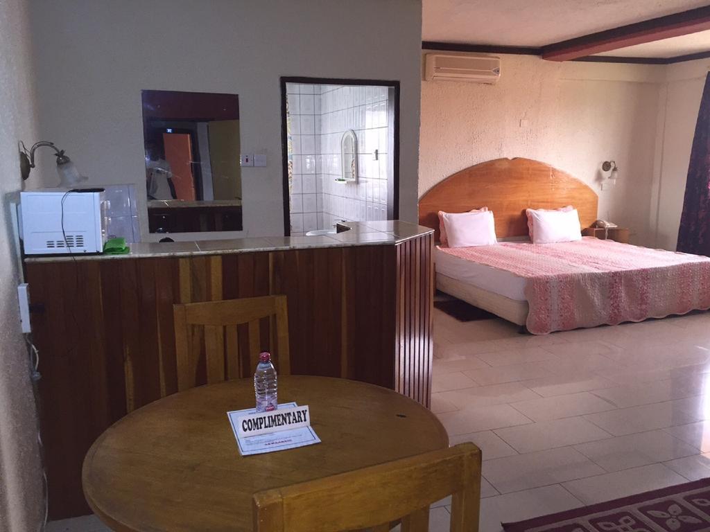 Hotel De Texas Kumasi Pokój zdjęcie